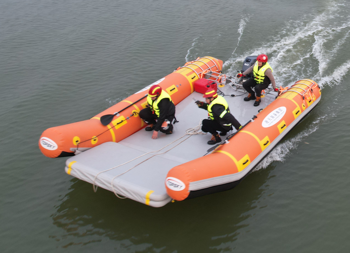 充氣救援運(yùn)輸船（第3代，輕型+裝配式+水域救援綜合監(jiān)控裝置+60馬力舷外機(jī)）LT-FYJ25