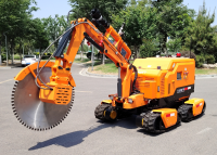 RXR-JM200GD消防破拆救援機器人 （4履帶、破拆機械臂、80國產(chǎn)消防水炮）